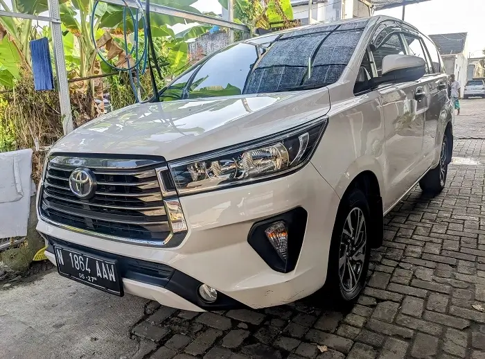 Sewa Innova Reborn Malang